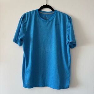 Men’s Nike Dri-Fit blue striped t-shirt size large